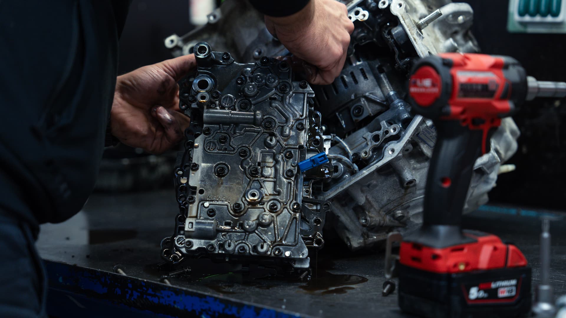 Automatic gearbox mechatronics repair